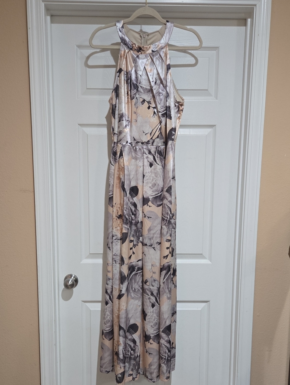 Candalite Floral Halter Maxi Dress in Cream and Gray Size L NWT